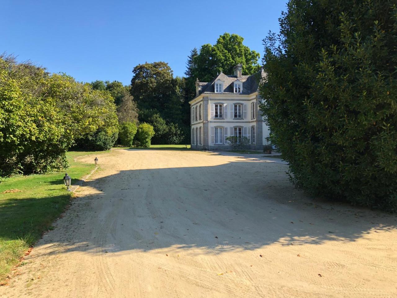 Chateau De Lannouan Landevant Exterior photo